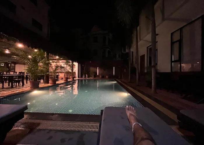White Monkey Hotel 2*