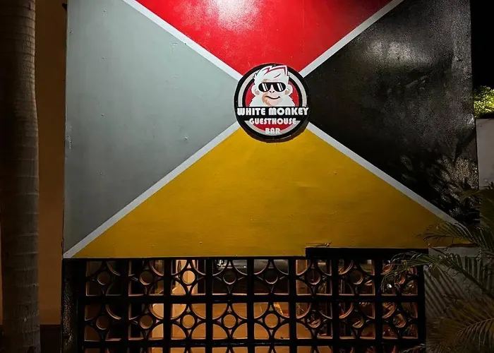 Hotel White Monkey 2*